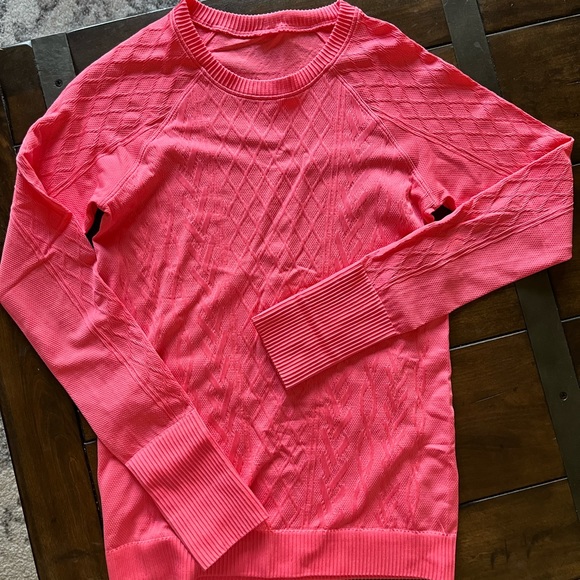 lululemon athletica Tops - Lululemon coral long sleeved top